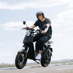 NIU NQi GT Extended Range 1500w Matt Black