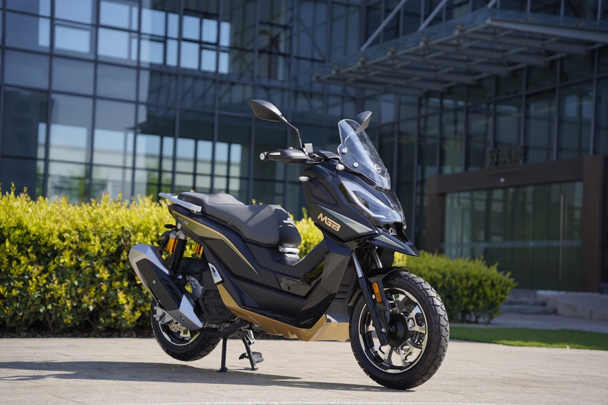 MGB SST 125 125cc Black